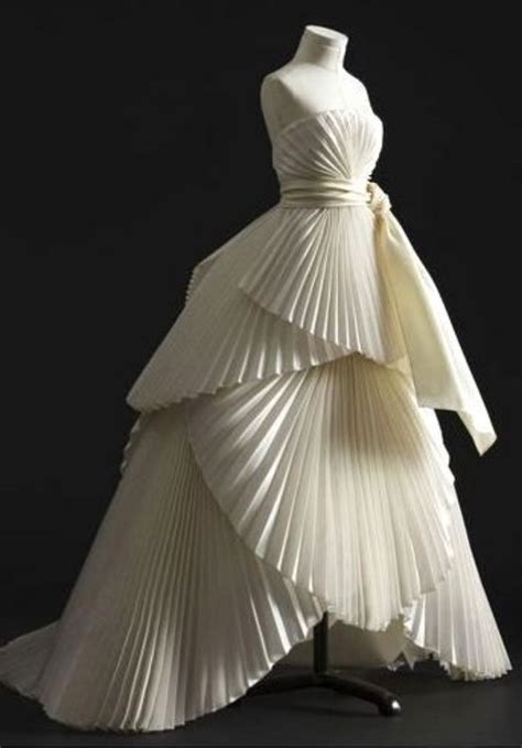 dior 1949 dress